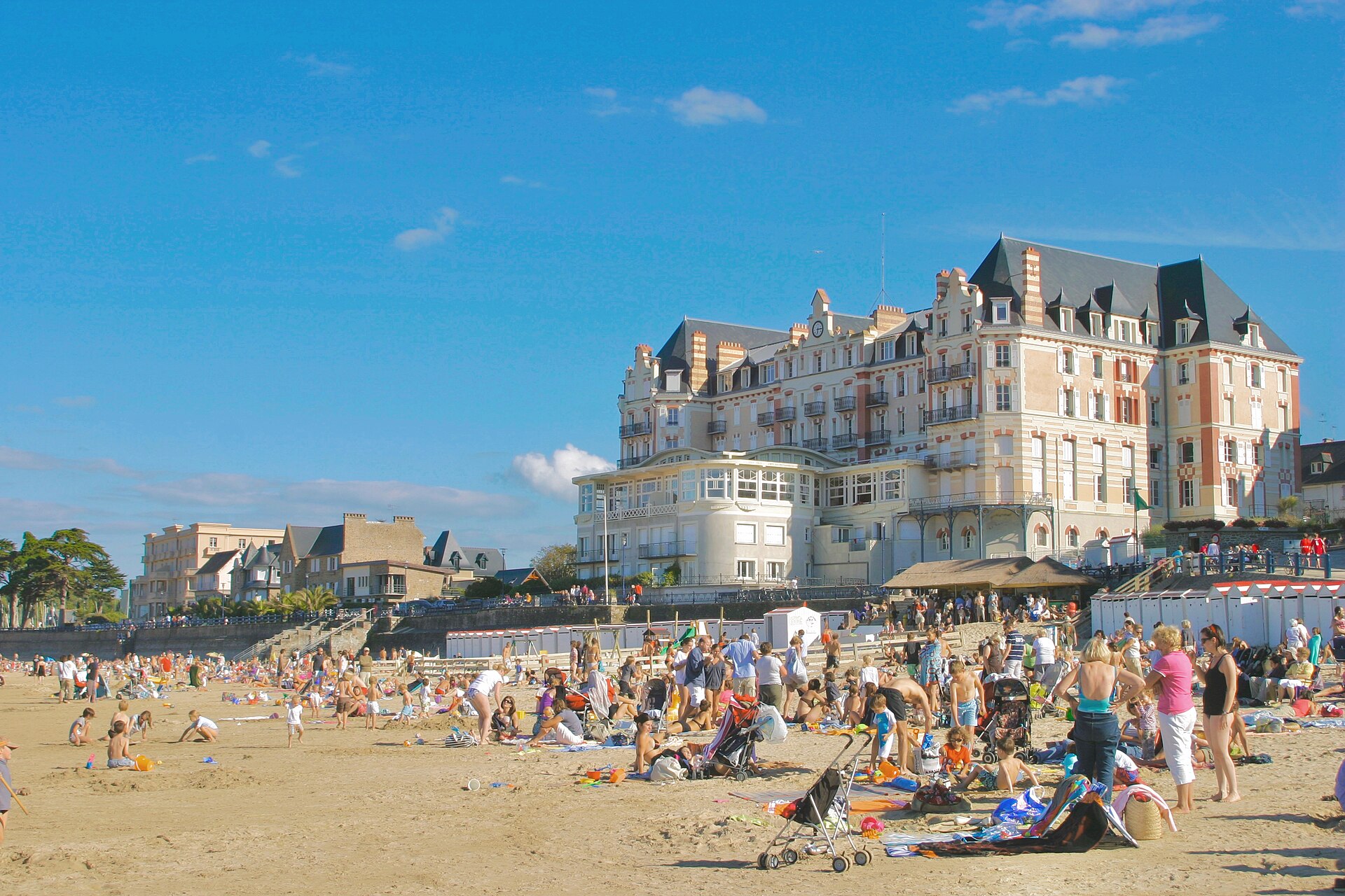 Saint-Lunaire (35800) : Saint-Lunaire-Grand Hôtel-retouched-by-Rundvald