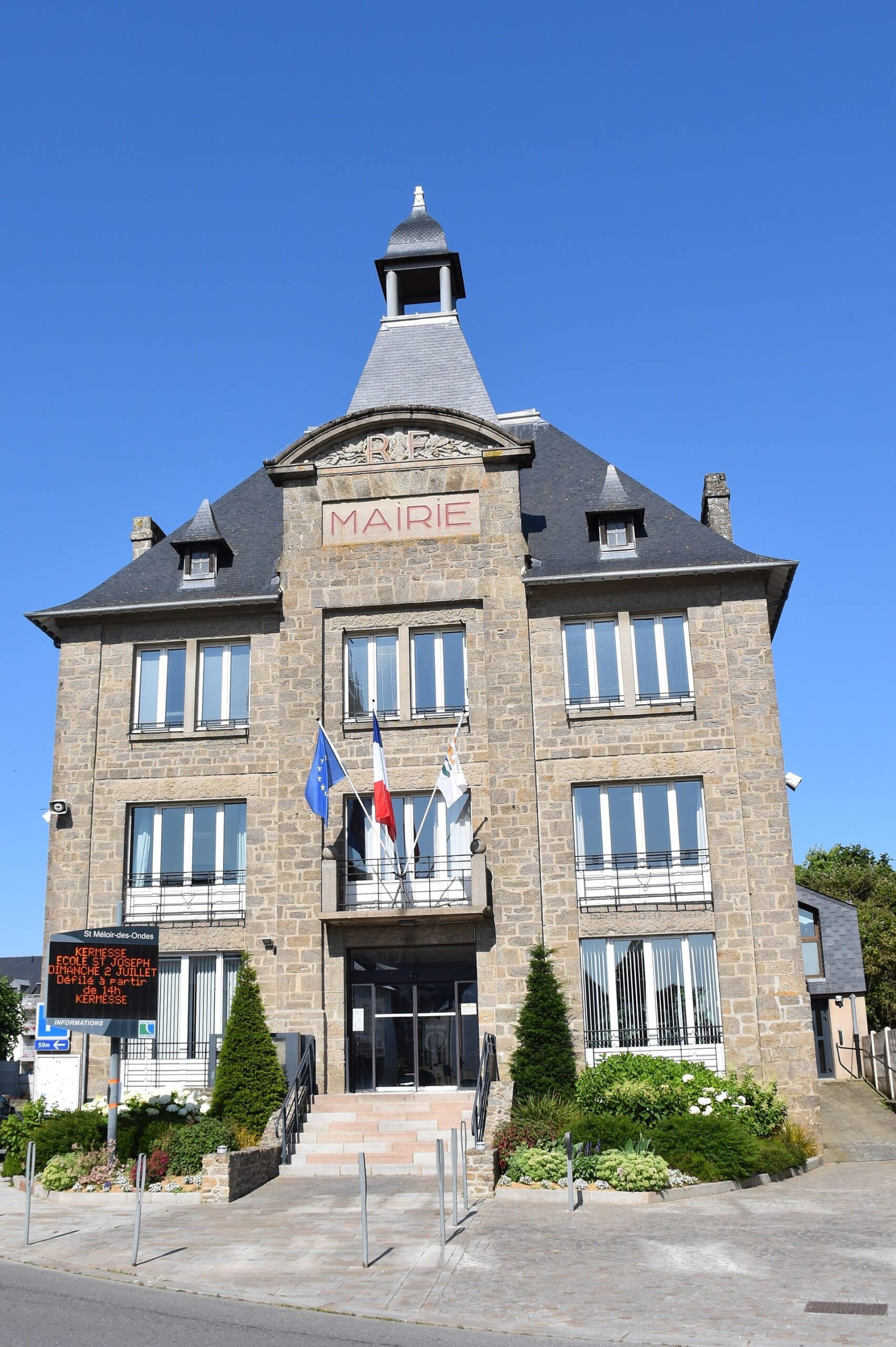 Saint-Méloir-des-Ondes (35350) : Saint-Méloir-des-Ondes - La mairie