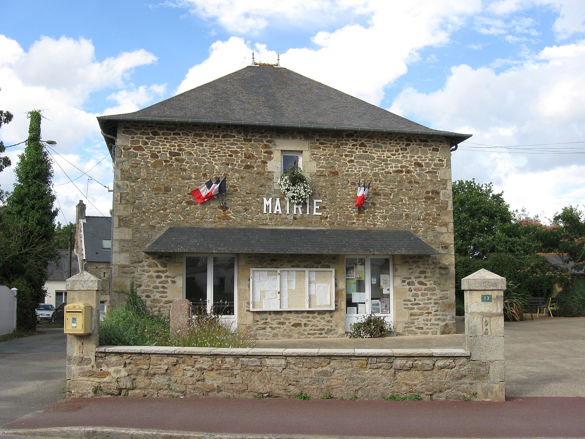 Val-d'Arguenon (22130) : Pluduno mairie